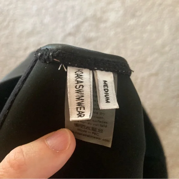 Hoaka Swimsuit Top - Picture 4 of 4